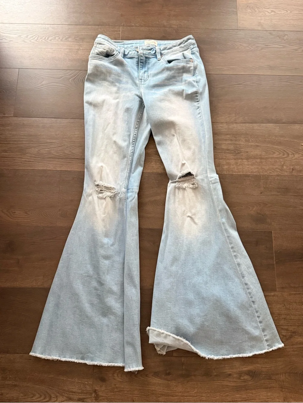Shyanne Light Blue High-Rise Flared Jeans with Knee Distress - Picture 1 of 2